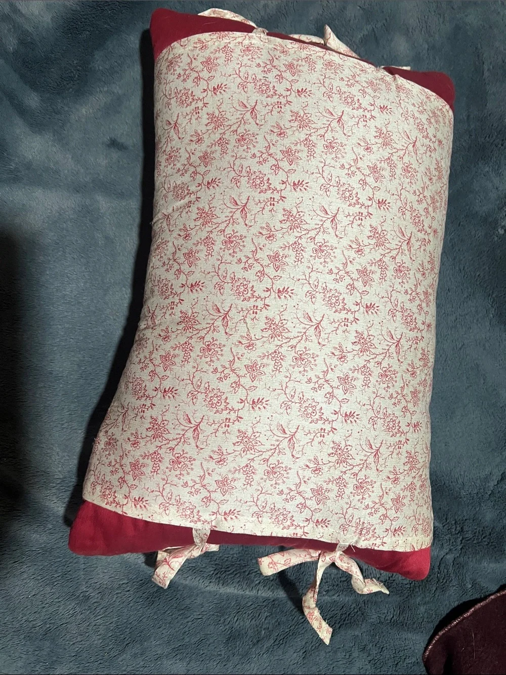 croft & barrow Red and Cream Decorative Accent Pillow Set